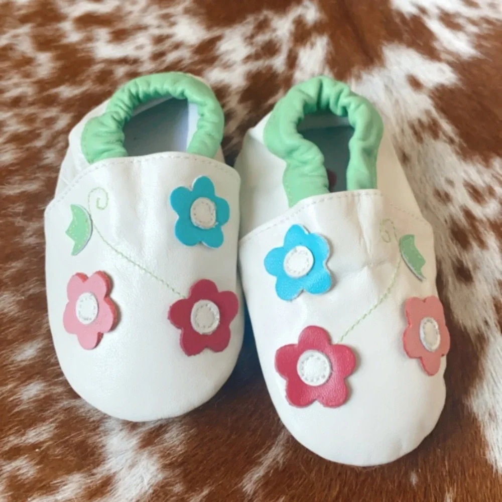 Kids White Moccasins Leather 🌺 print